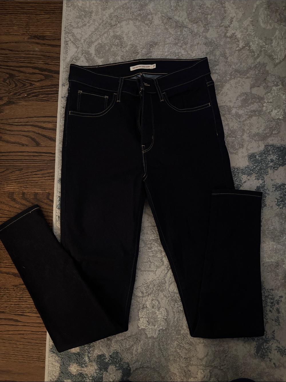 Levi’s 720 Women's High Rise Super Skinny Stretch Jeans in Dark Blue